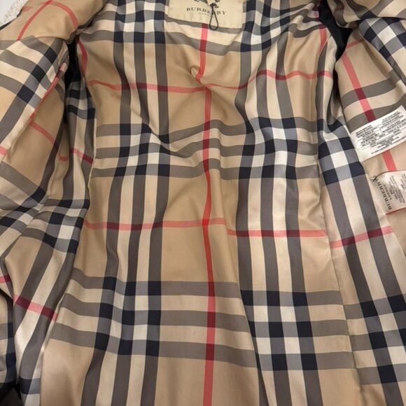 Burberry Black Belted Down Puffer Coat – Size S - Picture 5 of 6